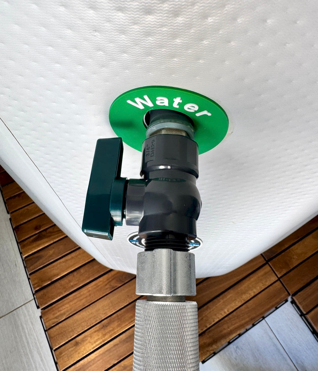 Water shut-off valve