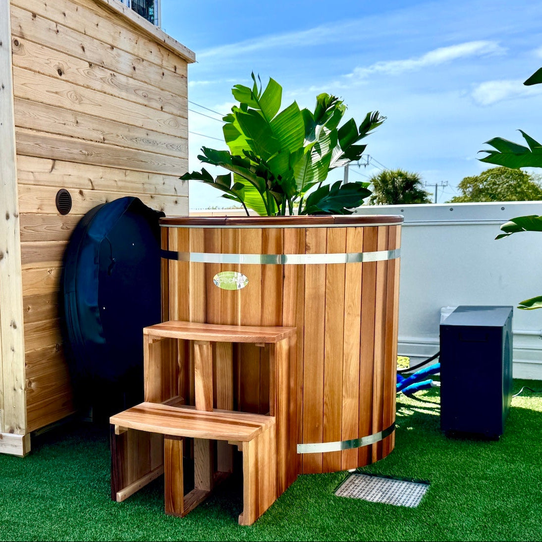 OSONE HydroGen Cedar Barrel Cold Plunge