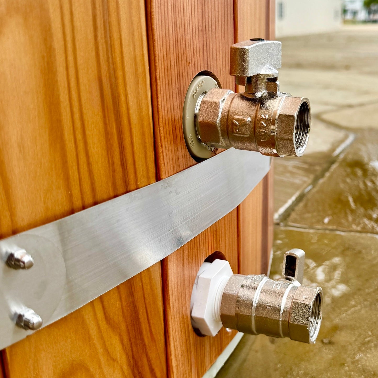OSONE HydroGen Cedar Barrel Cold Plunge
